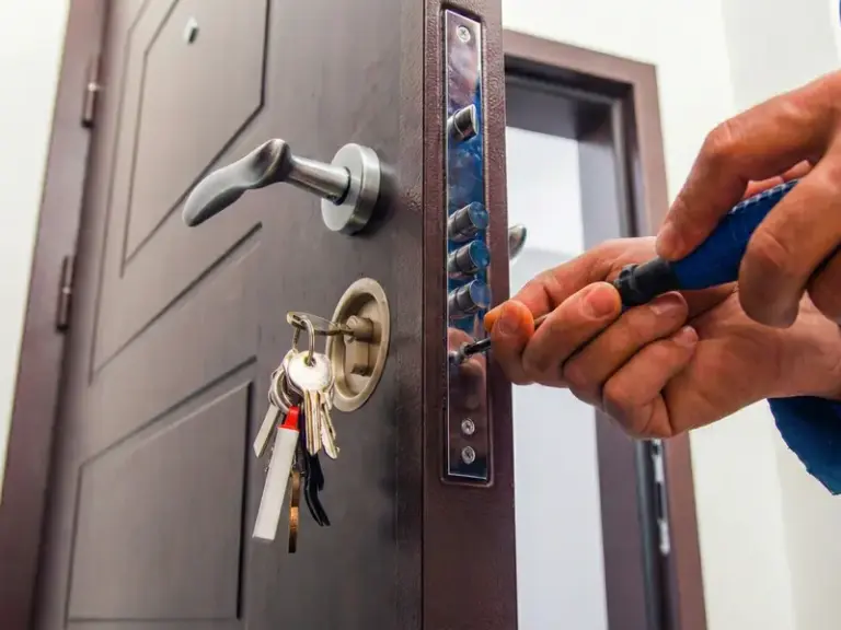 Porta blindada em Macaé – instalação e manutenção